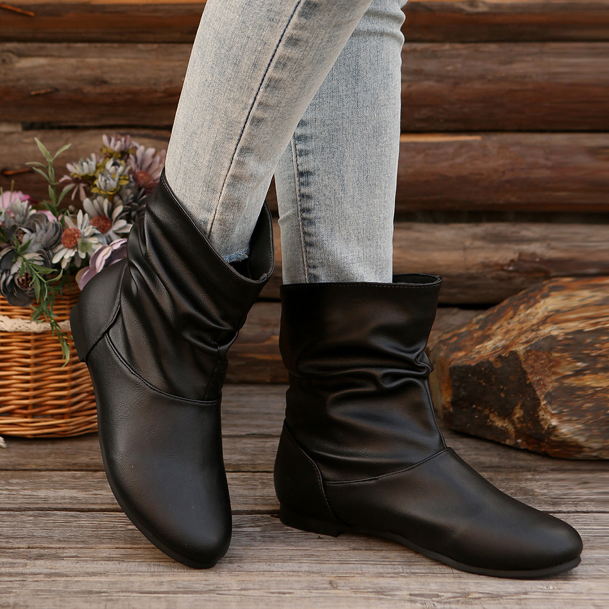 Large ize flat bottomed pleated tacking boot for women in European and American foreign trade, 2024 autumn and winter new oft oled ingle kick women�