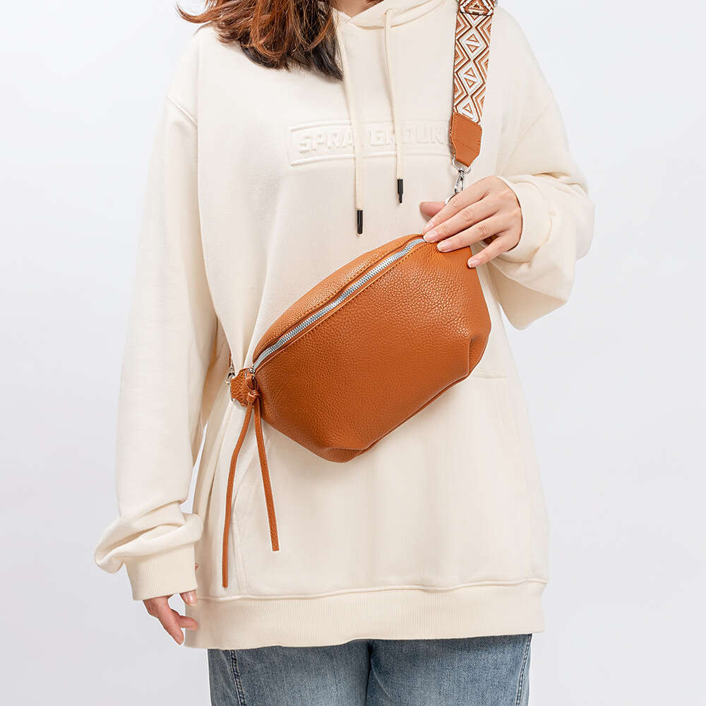 Leather Chest Crossbody Women's Large Capacity Pleated Waist Bag, Leisure Travel Zipper Small Backpack