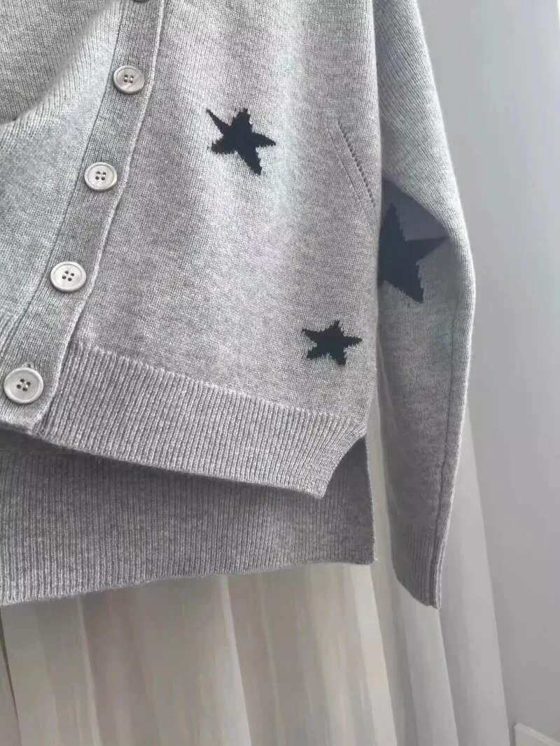 100% Cashmere Women Long Sleeve V-Neck Autumn Winter Stars Jacquard Knitted Cardigan Female