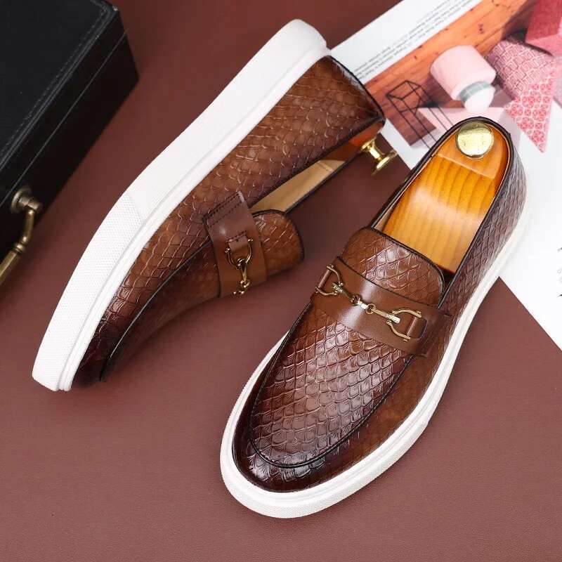 Men's Casual Emed Leather Men Classic Buckle Horsebit Loafers Mens Slip-On Board Shoes Outdoor Flats New