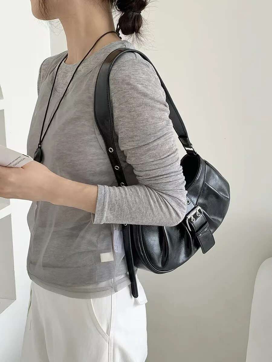 Urious Retro Armpit Exquisite And Versatile Hot Girl Niche Design Pleated Crescent High-End Fashion Shoulder Bag