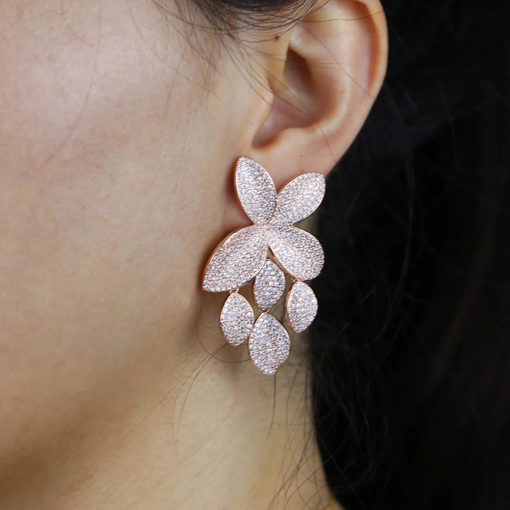 2025 Summer Fashion Ice Sparkling Cz Large Flower Leaf Pendant Earrings Suitable for High Quality Wedding Jewelry for Women 250109