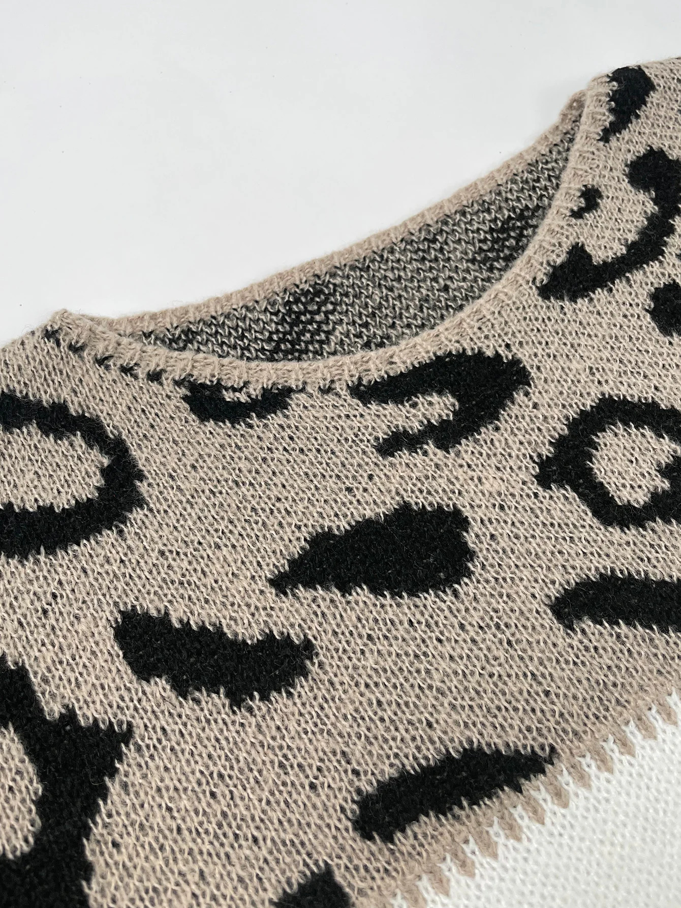 Leopard Print Color Blocked Round Neck Sweater Autumn And Winter Womens Knitted Pullover Long Sleeved Base Shirt 250108