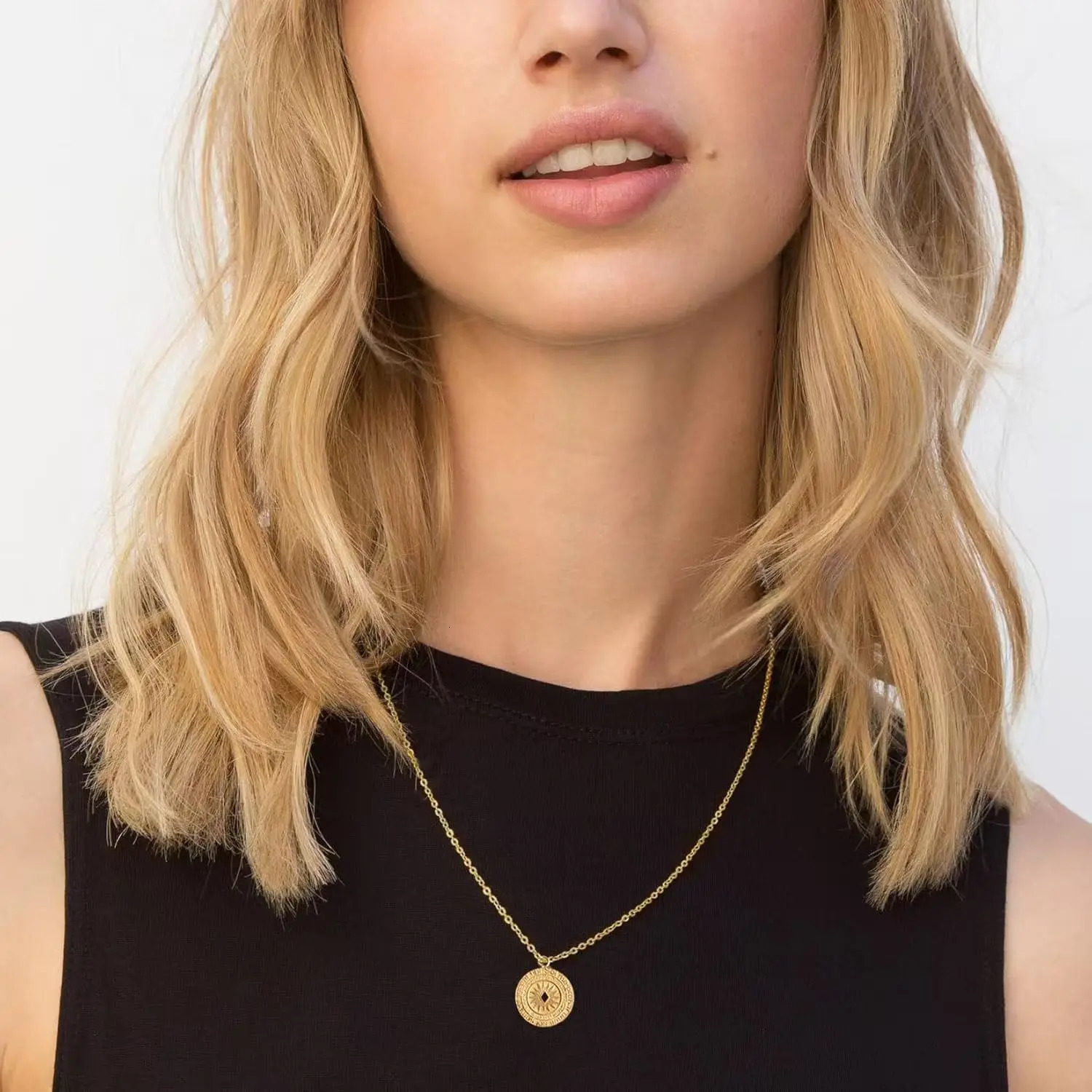 Mens selling Compass travel Nautical pendant Womens stainless steel round hip hop trend simple fashion long necklace 250109