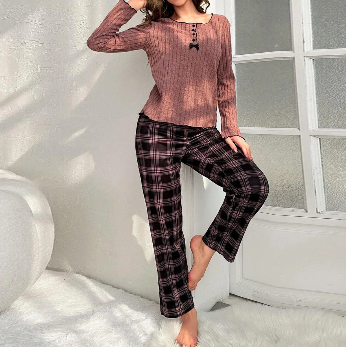 Casual pajamas set plaid striped pattern neckbow n fabric comfortable is very suitable for women to wear at home style 250106