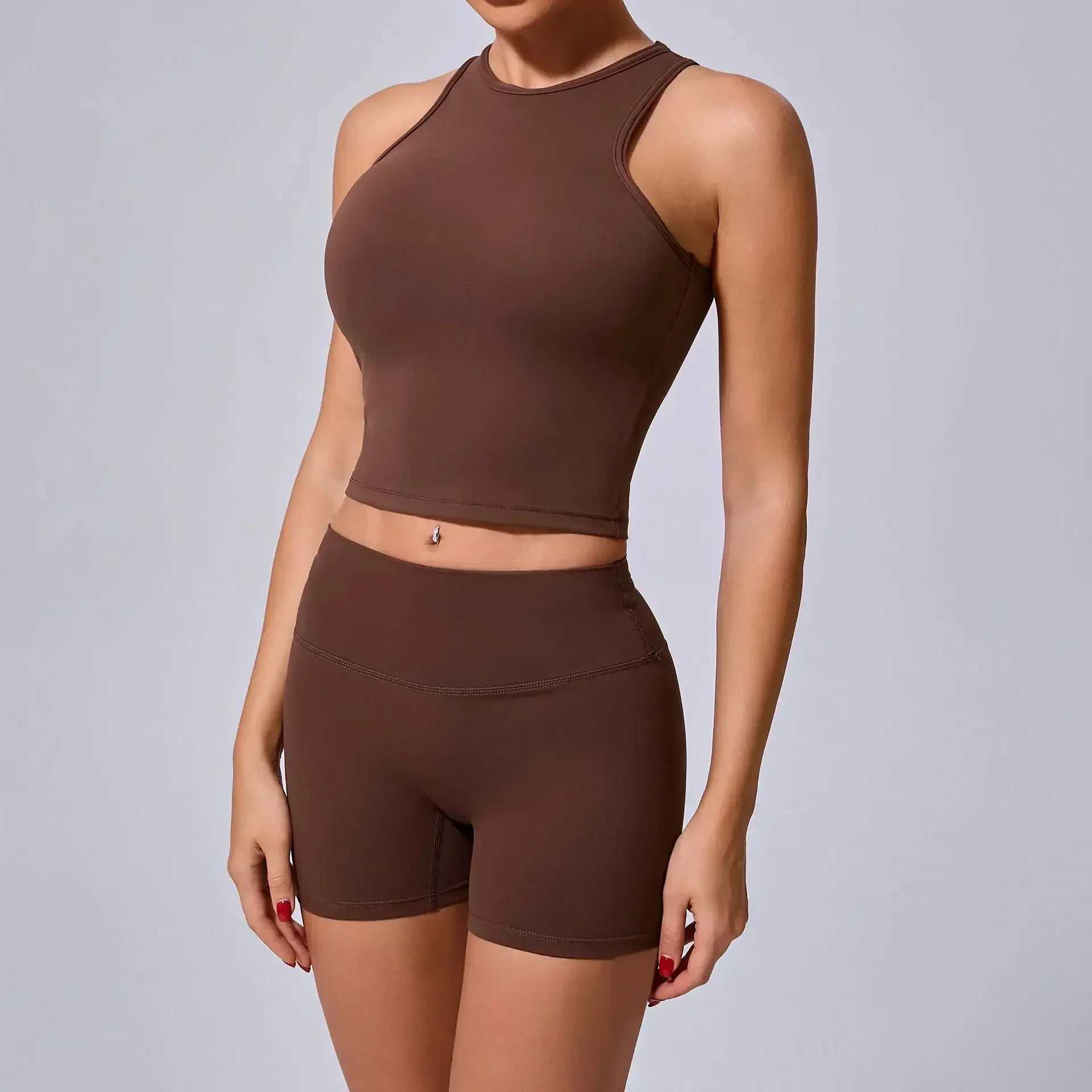 Seamless Yoga Sets Sports Fitness Hip-lifting Shorts Backless Quick Drying Vest Tight Fit Fitness Running Shorts Set for WomenXJ250109