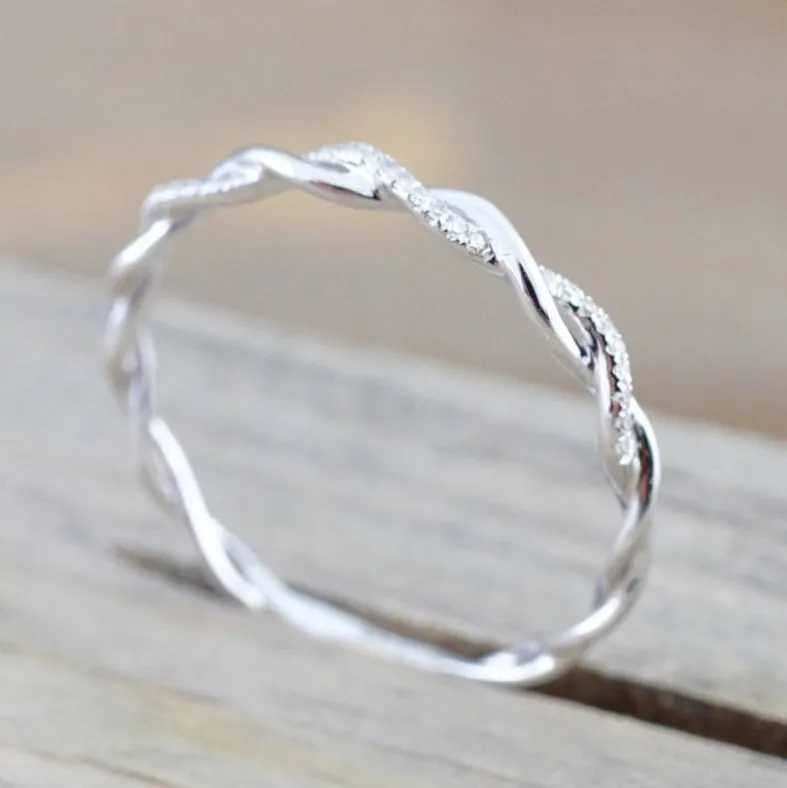 Ins Tide Adjustable Stainless Steel Ring Suitable for Women Simple Temperature Engagement Wedding Ring Fashion Jewelry W250109