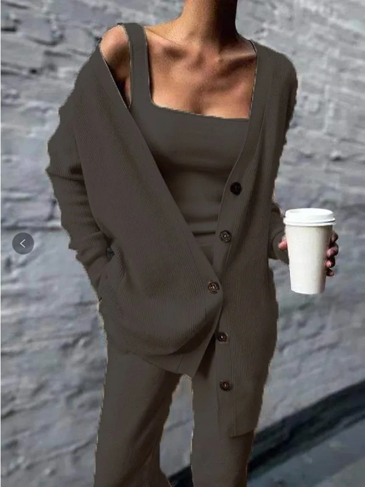 Knitted three piece set for womens style outerwear vest pants 250106