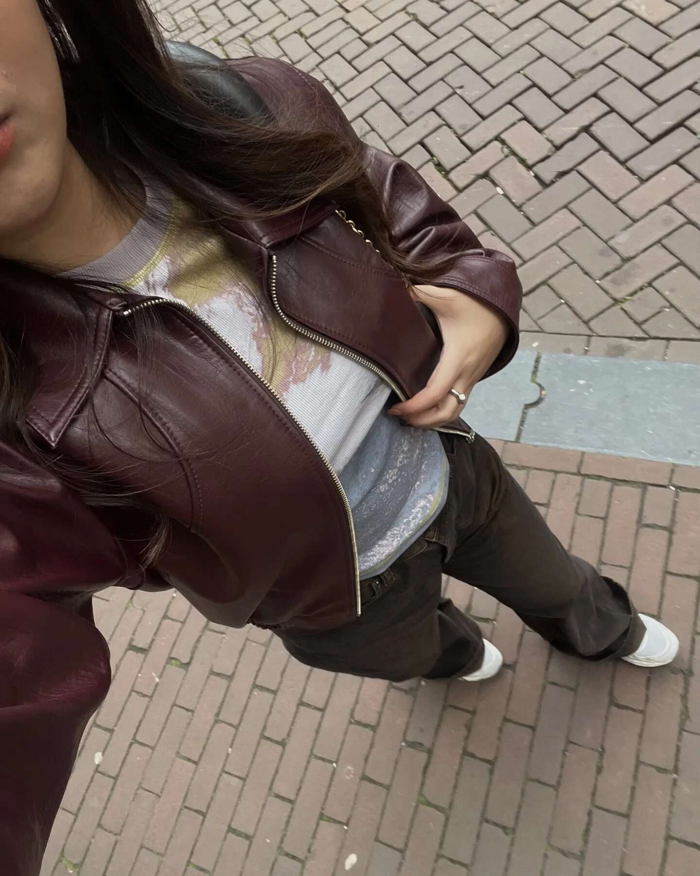 2024 New Women Bury Lapel Pu Short Leather Jacket Chic Zipper Long Sleeves Pocket Coat Autumn Female Commuting Street Coats