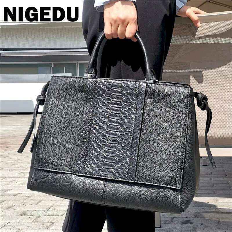 Crocodile Pattern Women Shoulder Bags Designer Female Handbags Large Capacity Fashion Chain Lady Big Totes Elegant Commuter Bag