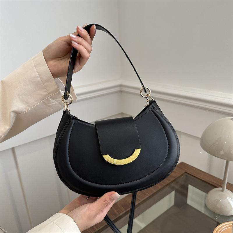 Bag Fashionable And Minimalist Temperament Commuting Shoulder For Women In Early Spring 2024, Textured Underarm Bag, Korean Version Saddle Bag Trend