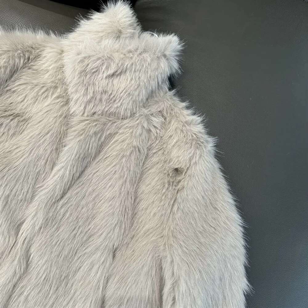 2024 Autumn And Winter New Grey High-End Artificial Fur Effect Long Sleeved Stand Up Collar Short Jacket