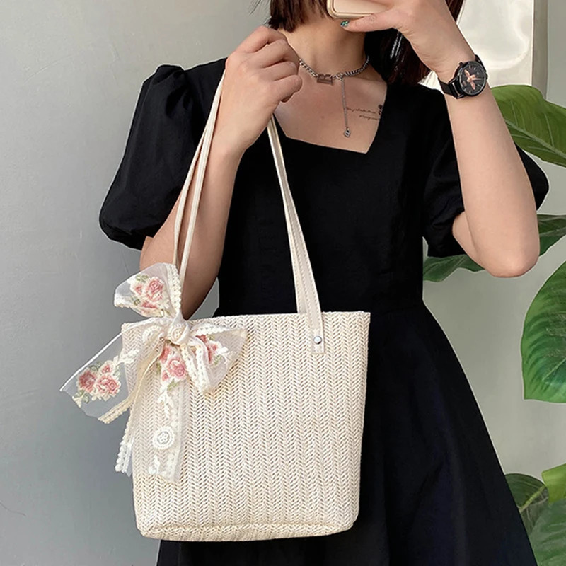 Straw Woven Large Capacity Hand Held Shoulder Bag Silk Scarf Tote 250107