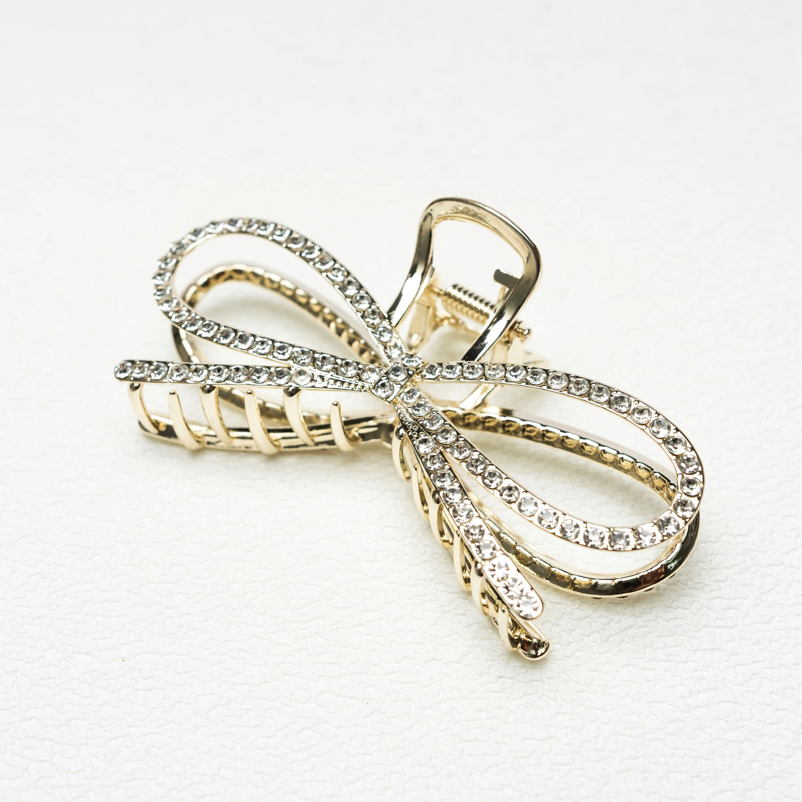 2025 Hair Accessories Gold Diamond Shiny Hair Clip with Exquisite Evening Dress Shark Teeth Gift for Women ious Paw Claw Clip Cute Girl Bow Wave Paw C