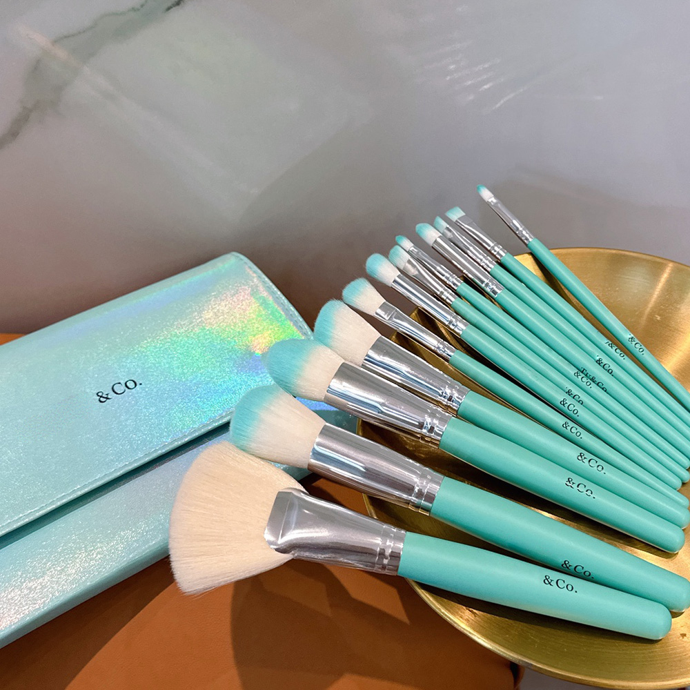Designer Blue Makeup Brush Letter Logo Makeup Brush Makeup Tool 12 PCS with storage bag Gift Box Girl Valentine's Day Birthday Gift