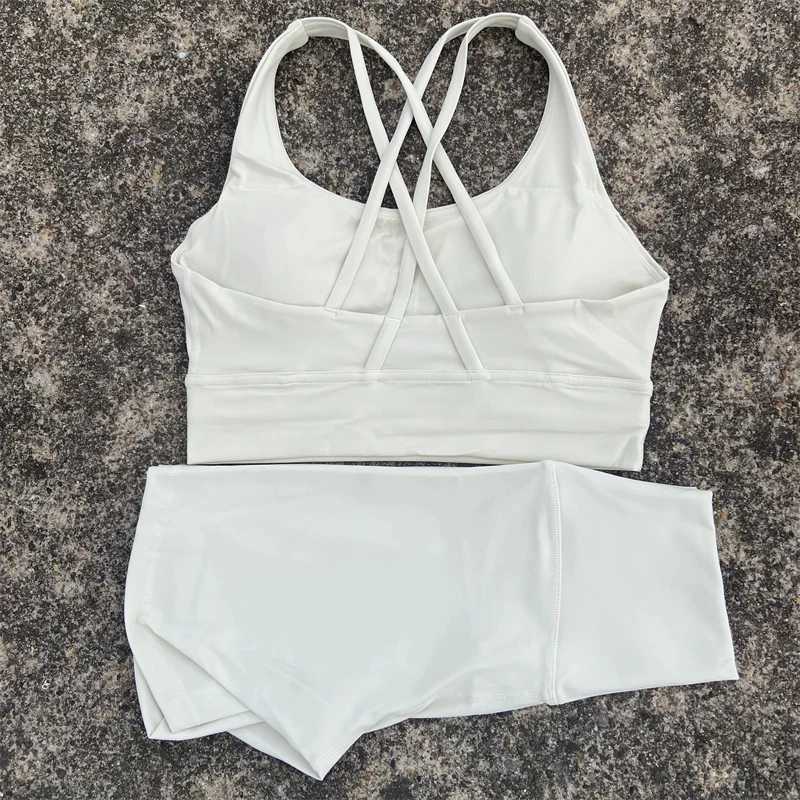 Solid color womens soft gym yoga suit bicycle short leg 2pc cross sports bra track and field uniform comprehensive training jogging sportswearXJ250410