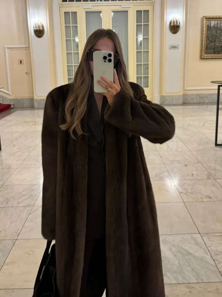 Women Fashion Dark Brown Thicken Warm Faux Fur Long Overcoat Retro Full Sleeve Oversize Stand Collar Jacket New Lady Streetwear
