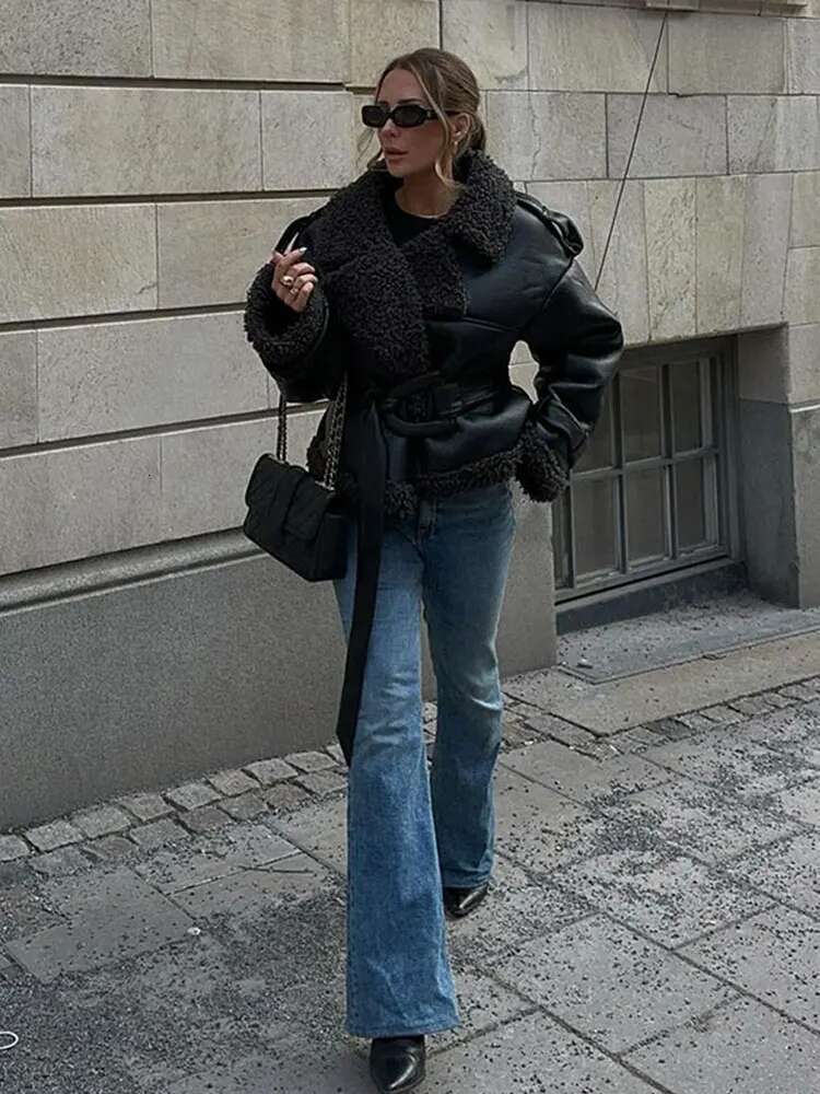 Patchwork PU Leather Women's Jacket With Belt Stand Collar Shoulder Pad Female Coat Autumn Winter Thicken Warm Lady Fur Outcoat