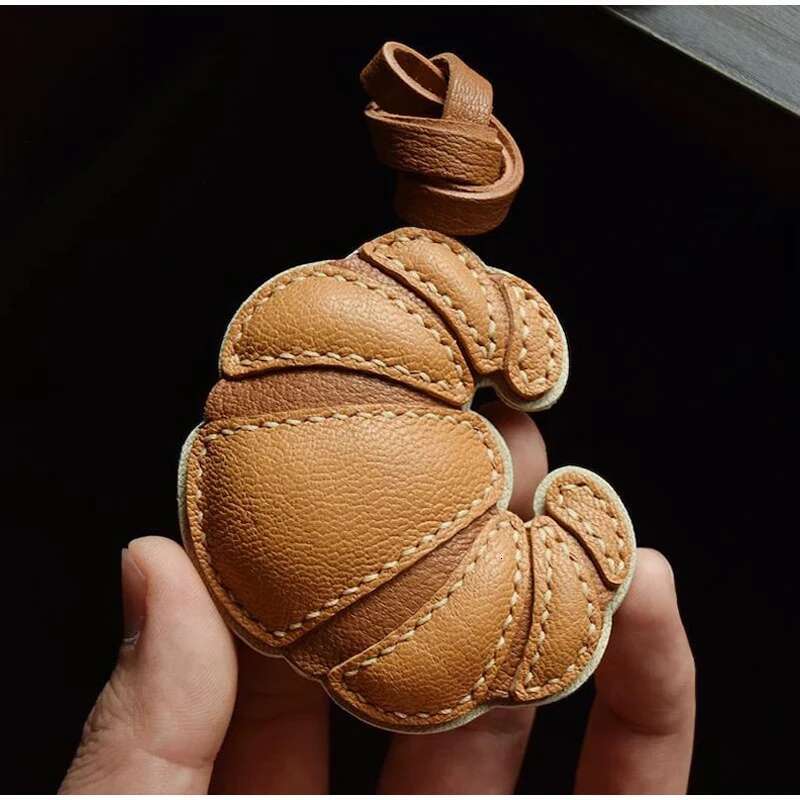 Handmade Leather Sheepskin Croissant Charm Keychain Girls Mobile Phone Shell Pendant Gift Bag Decoration Accessories
