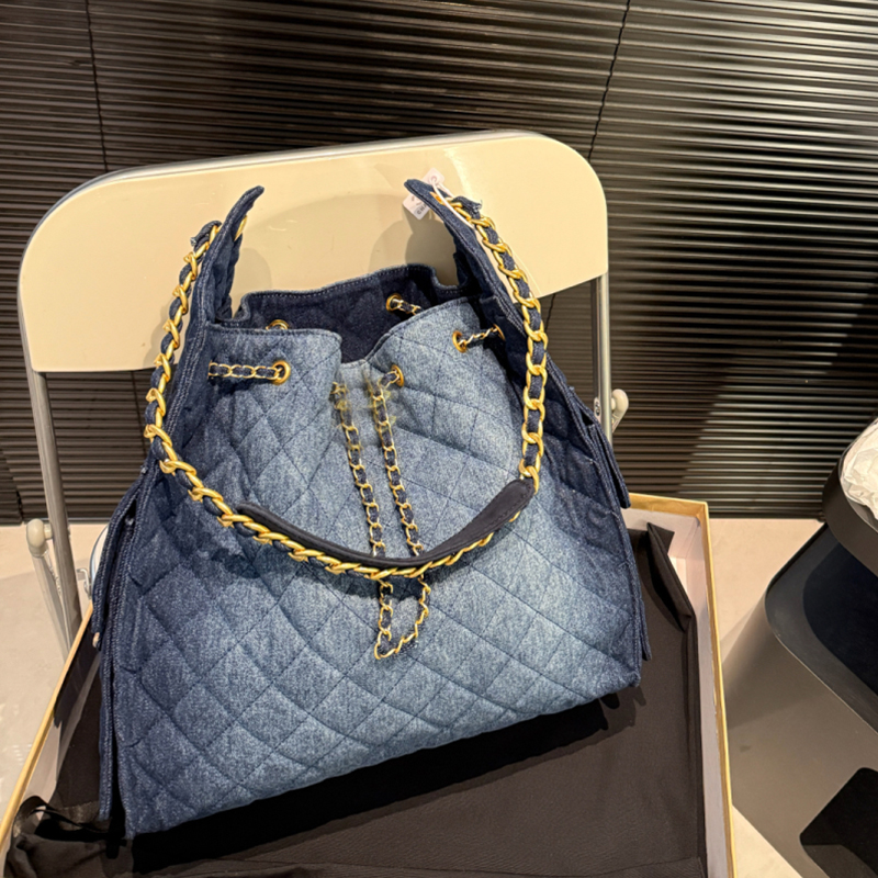 Toth Denim Bag Designer Women Shoulder Bag Classic Blue Gold Hardware Metal Lock Matelasse Chain Tote Underarm Bags Multi-Pocket Shopping Bags Airport Sacoche 35cm