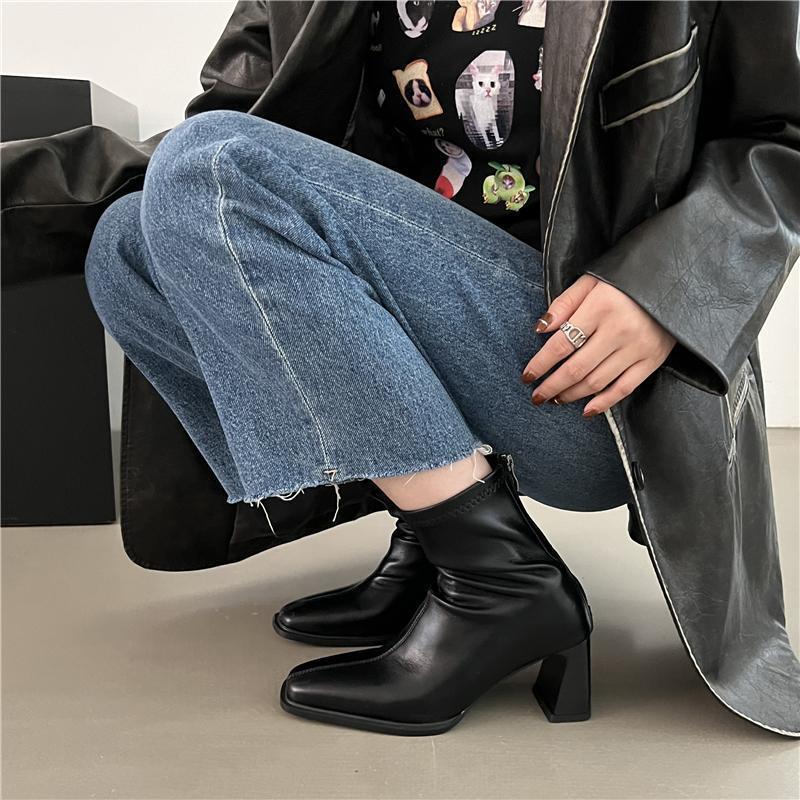 Boots Girl Fairy 2024 New Soft Leather Coarse Heel Zipper Low Tube Smoker Boots Internet Celebrity Fashion Chelsea Short Boots