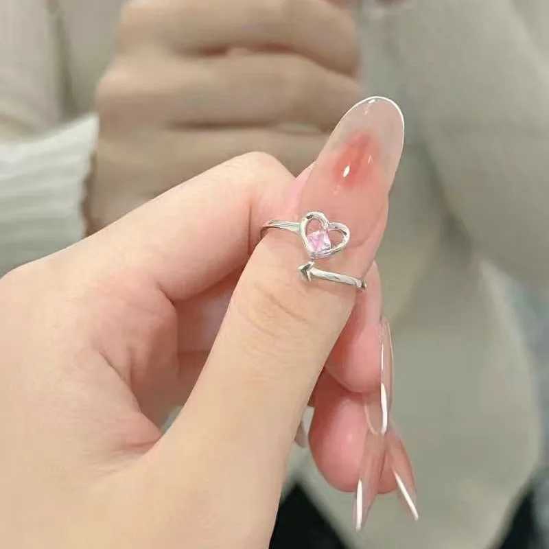 Fashion heart-shaped arrow pink crystal ring Y2K emoji girl punk gothic open geometric finger ring womens wedding party fashion jewelry W250111