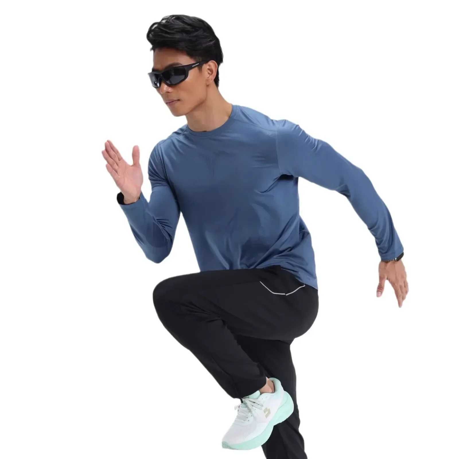 Mens sports running training fast drying long sleeved printed round neck T-shirt breathable and elastic tight fitting gym fitness suit W250111