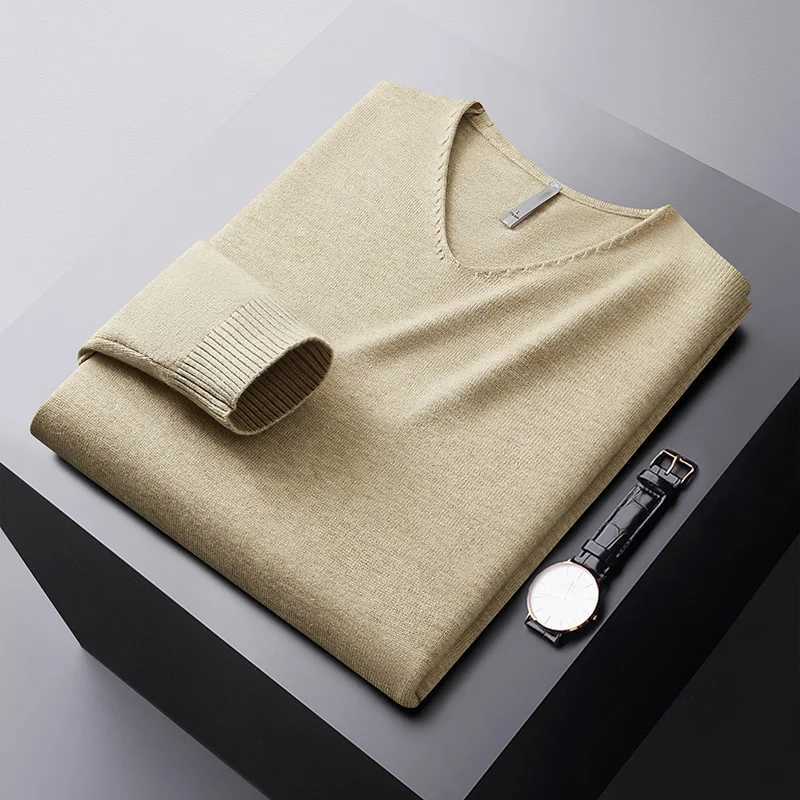 Autumn and Winter Crown Sweater Mens Stretch Comfortable Warm Cold Resistant Top Leisure Solid Color Fully Matched Sweater W250110