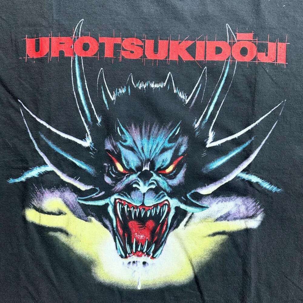 Summer new loose and versatile UROTSUKIDOJI printed short college student unique half sleeved top T-shirt