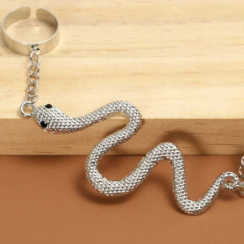 Gothic Exaggerated Snake Shed Finger Bracelet Is Suitable for Womens New Fashion Personality Punk Style Ring Bracelet JewelryXJ250110