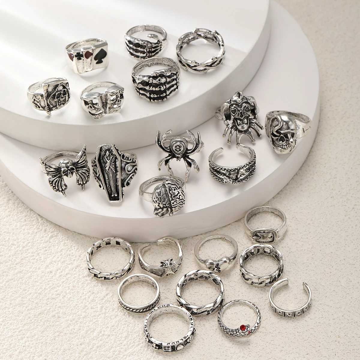 New 23Pcs/Set Gothic Skeleton Unisex Ring Set Punk Bat Spider Snake Rings For Woman Man Fashion Hip Hop Party Jewelry GiftXJ250110