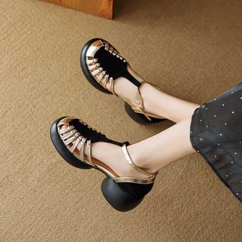 New Arrival New Summer Trend for Womens Shoes Comfortable Low Heel Shoes Treasure Head Casual One Line Buckle Fashionable Roman Sandals T250110