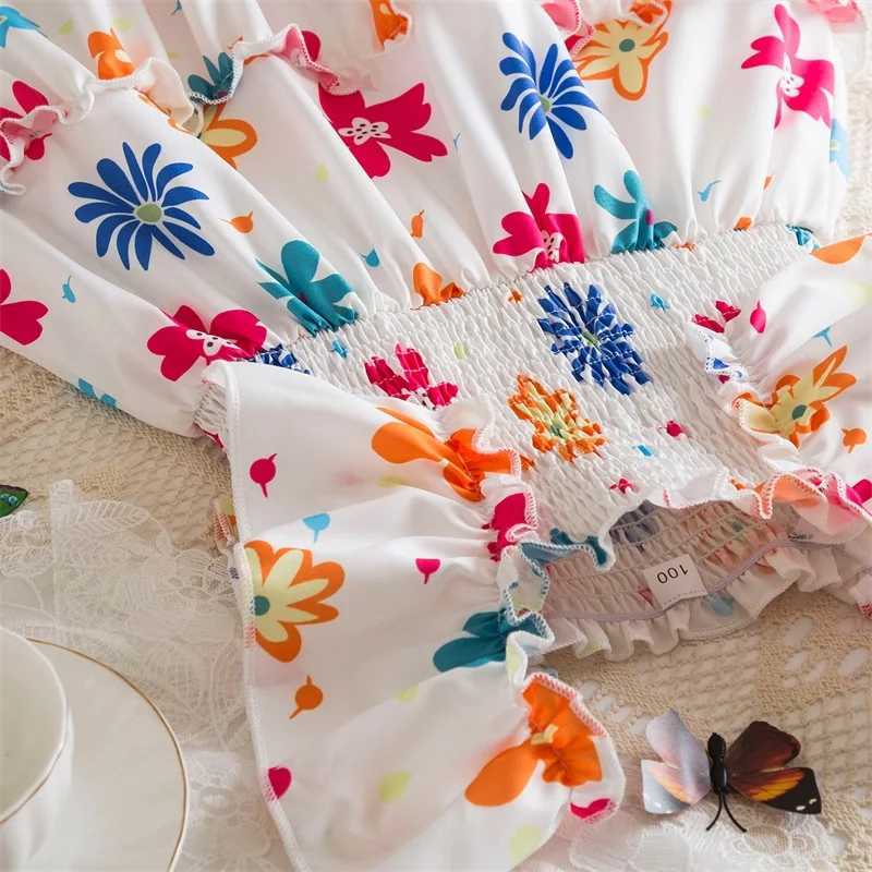 3-8-year-old childrens and girls red Christmas spring long sleeved dress suitable for childrens birthdays and weddings wearing fashionable autumn clot