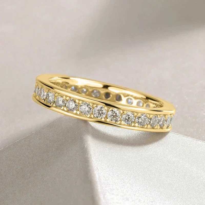 Huitan Newly Tren Shiny Rings with Single Row Cubic Zirconia for Women Bright Party Jewelry Simple Stylish Finger AccoriesXJ250110