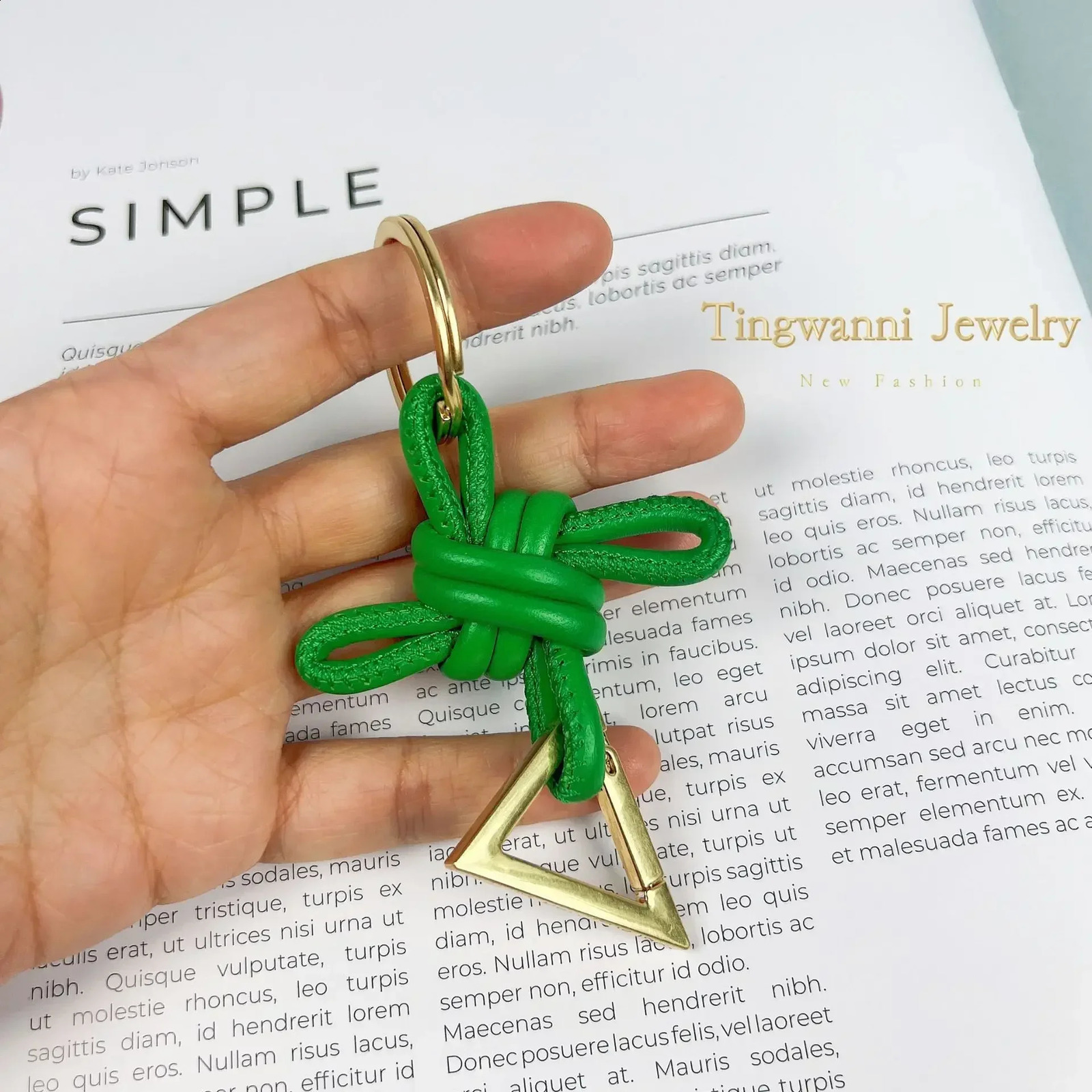 Ladies fashion bag pendant woven sheepskin car key chain leather car key pendant gift bag charm key chains 250108