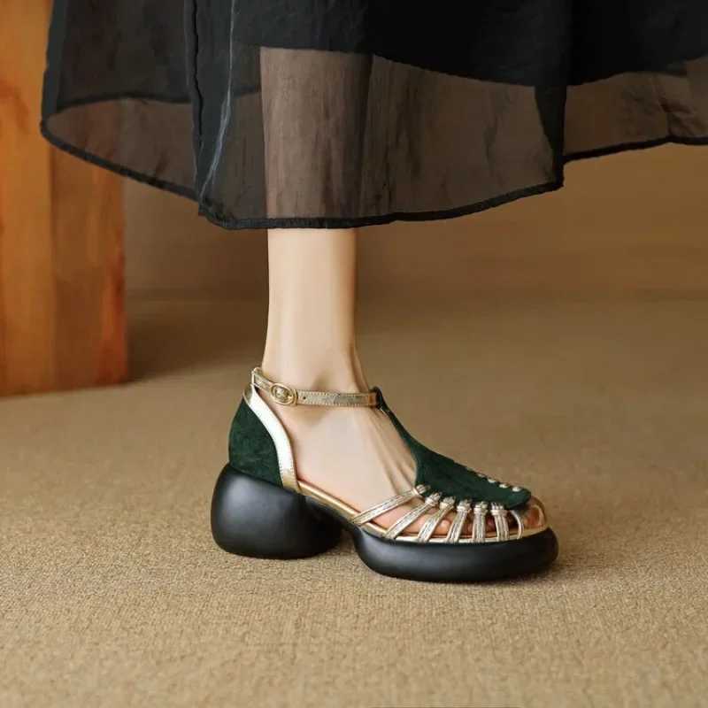 New Arrival New Summer Trend for Womens Shoes Comfortable Low Heel Shoes Treasure Head Casual One Line Buckle Fashionable Roman Sandals T250110