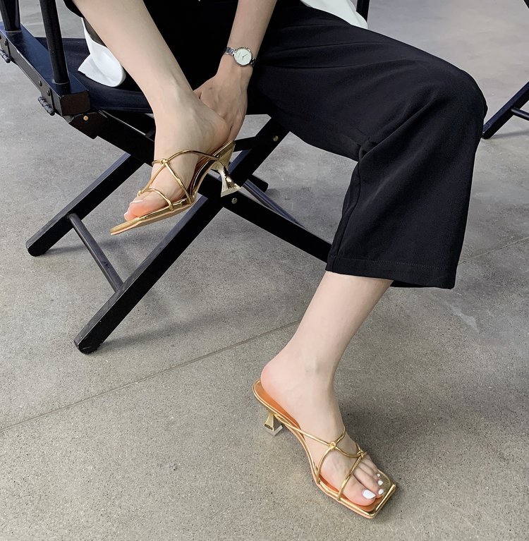 Women Slippers Simple Casual Design Versatile High Heel Slim Strap Triple Black hot White Gold Sier Free shipping