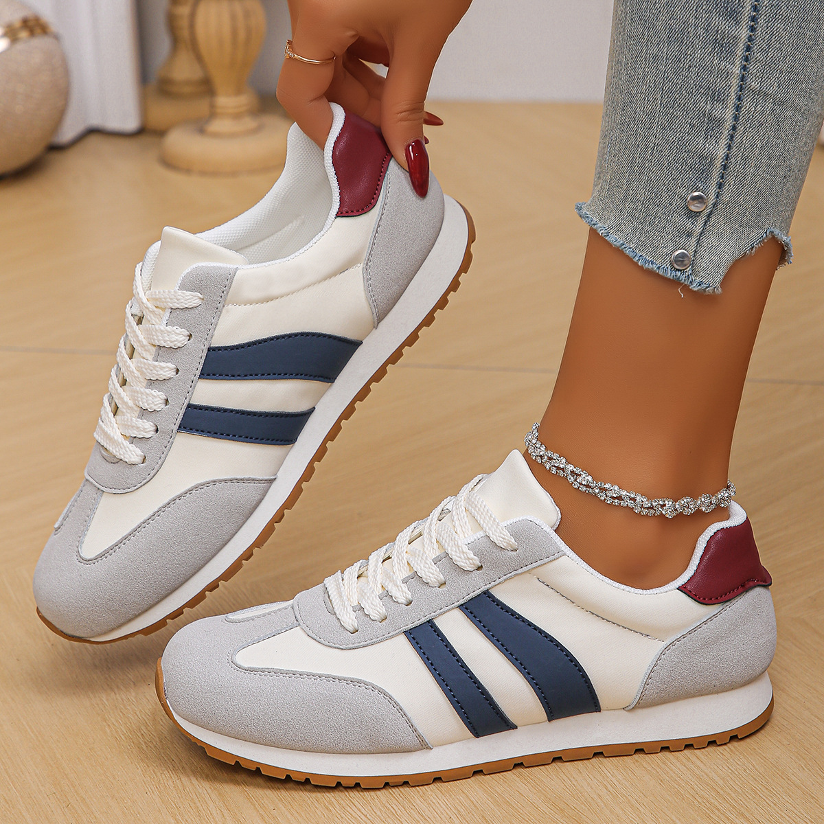 Casual Shoes Women Lace-up Trendy Shoes Non Slip Flat Heel Platform Walking Shoes