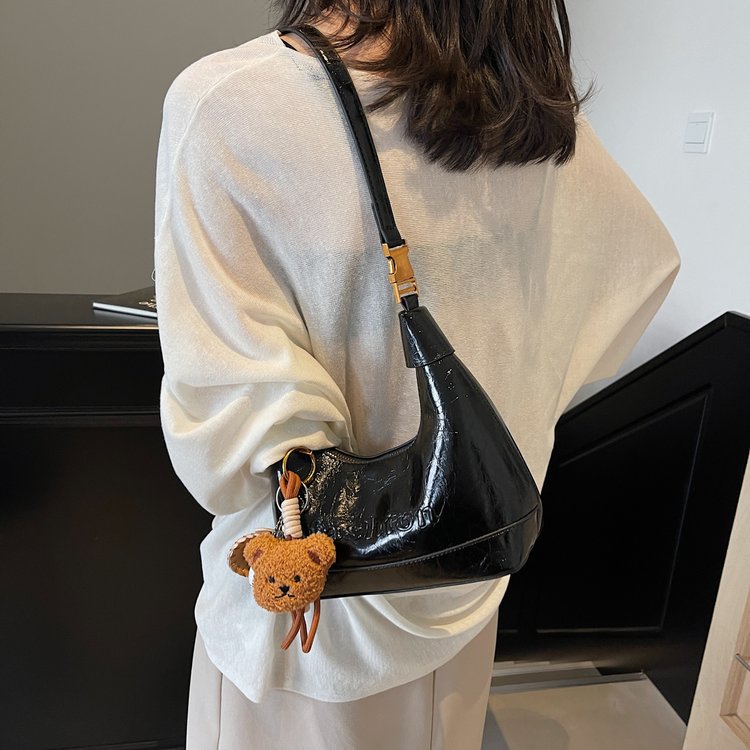 2025 Designer women's 3 Senior sense brown 2025 new autumn and winter shoulder with retro mini portable dumpg bag