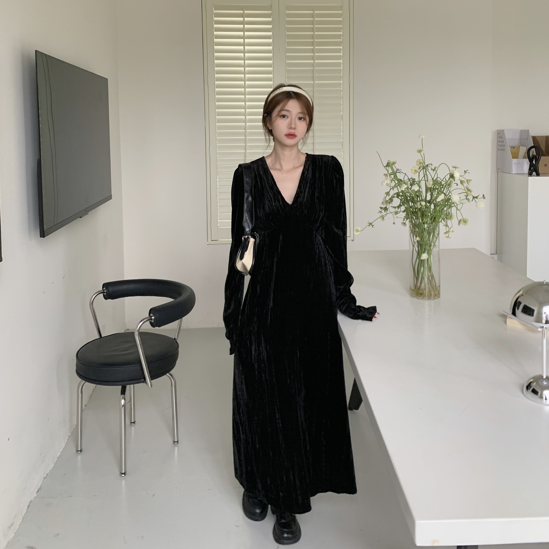 X2641 Long sweet style gold velvet dress autumn and winter temperament royal sister style pleated waist long sleeve ankle long skirt