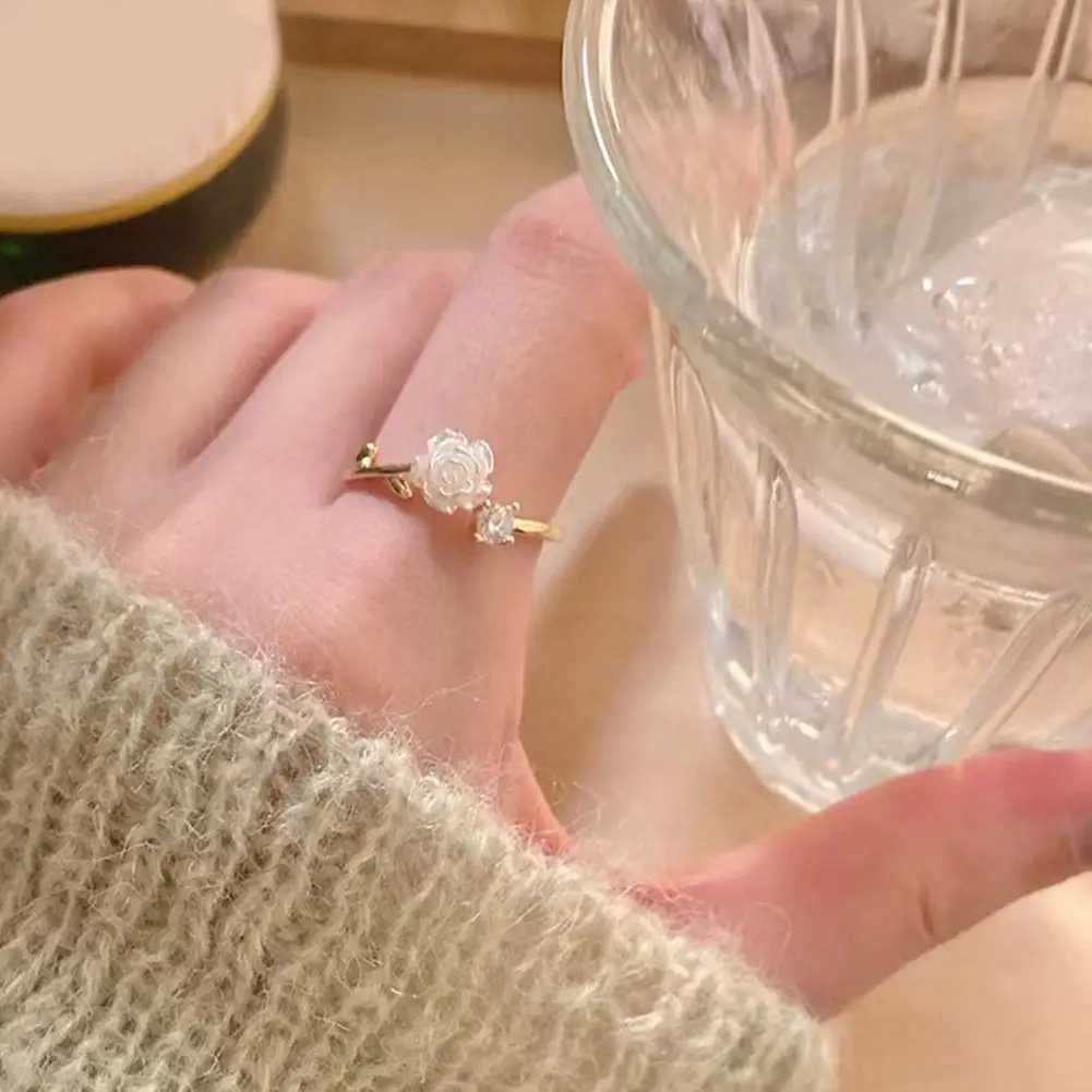 Luxury Zircon Flower Opening Rings for Women Cubic Zirconia Rose Blossom Tulip Adjustable Finger Wedding JewelryXJ250110