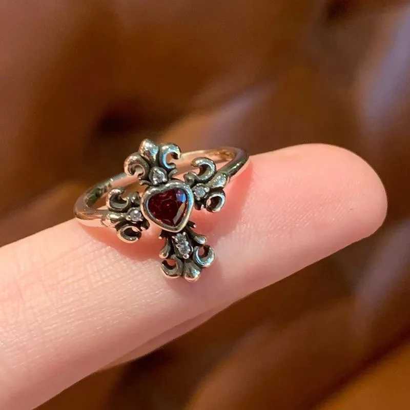 Vintage Y2k Gothic Red Crystal Cross Geometry Aesthetic Open Rings For Women Punk Creative Grunge Jewelry AccoriesXJ250110