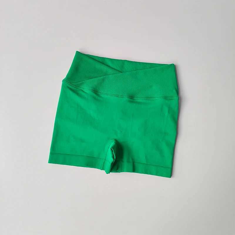 High Waisted Cross Hip Lifting Fitness Shorts Tight Fitting Sports Running Peach Buttocks Quick Drying Yoga Three Piece PantsXJ250111