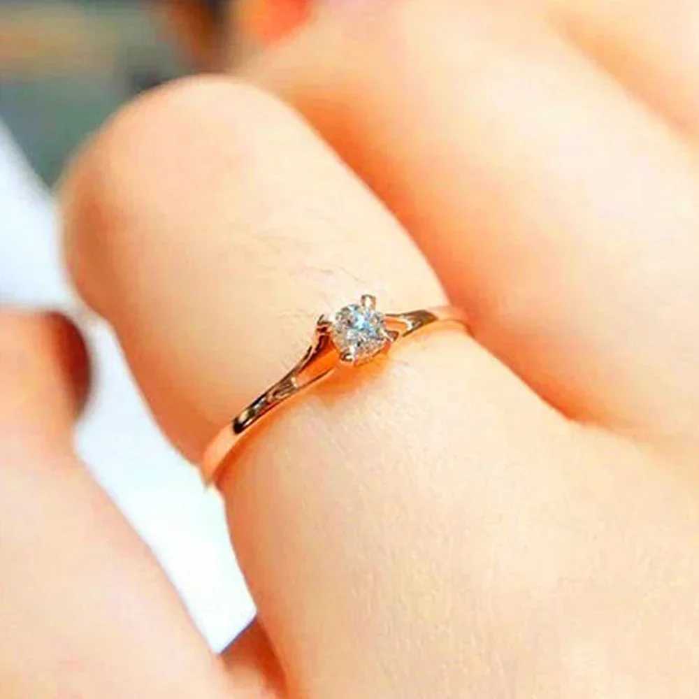 Minimalist womens wedding ring with 4MM cubic zirconia simple and elegant female fingers Accord engagement ring jewelryXJ250412
