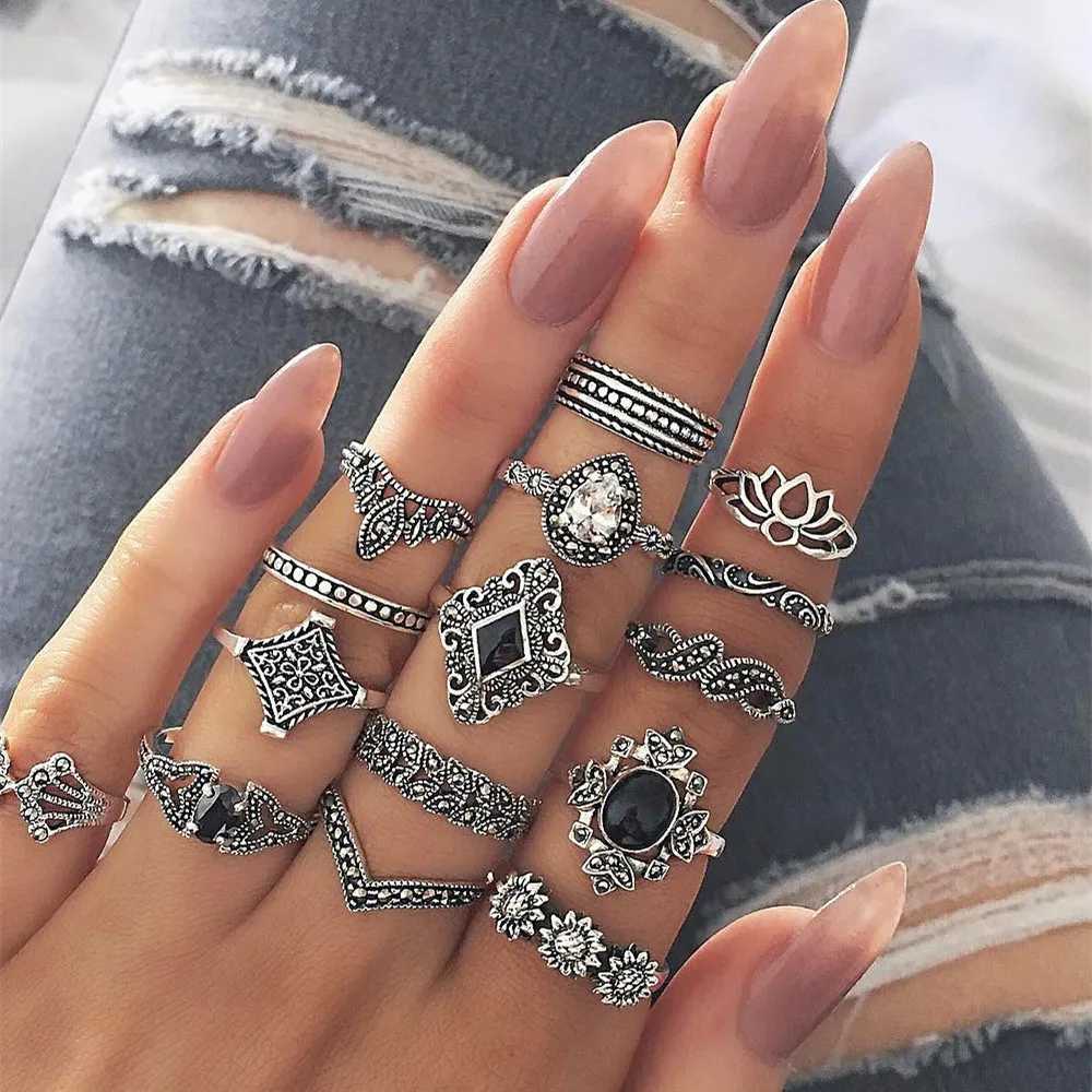 DIEZI 15 Pcs/set Bohemian Retro Crystal Flower Leaves Hollow Lotus Gem Silver Color Ring Set Women Wedding Anniversary GiftXJ250110