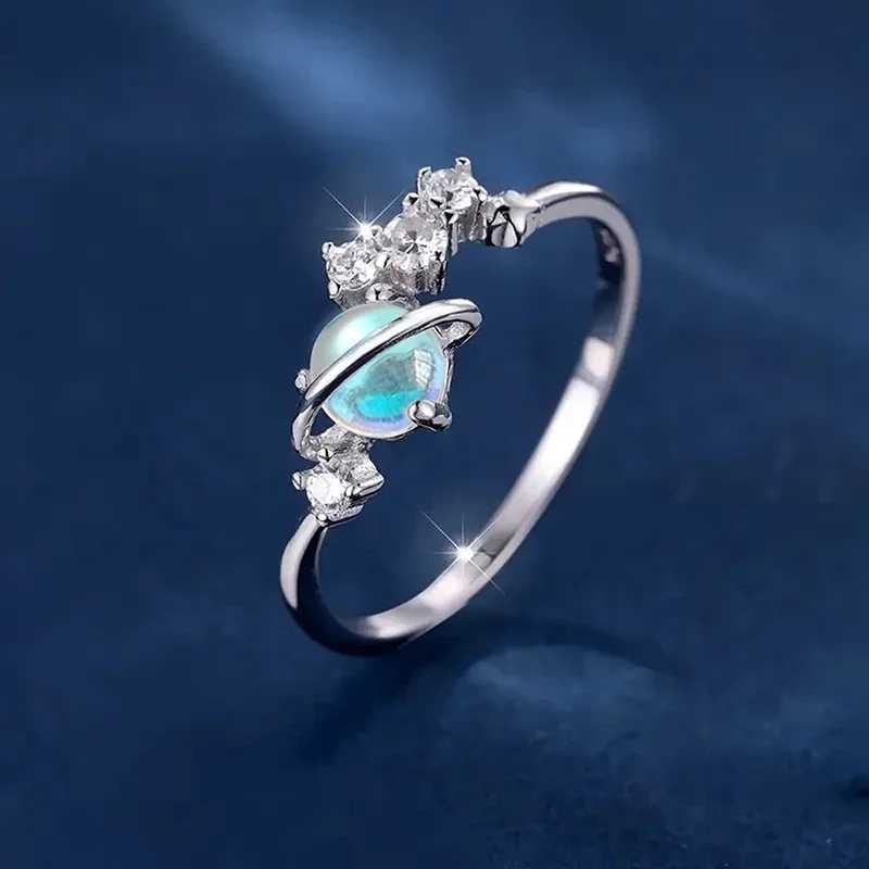 Huitan Cute Girl Ring Imitation Moonstone Novel Star Design Finger Accessories Women Exquisite Wedding Band Jewelry W250111