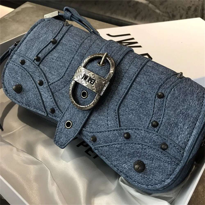 JW PEI High Quality Vintage Rivet Design Motorcycle Stylish Cool Girl Style Women's Fashion Shoulder Crossbody Bag