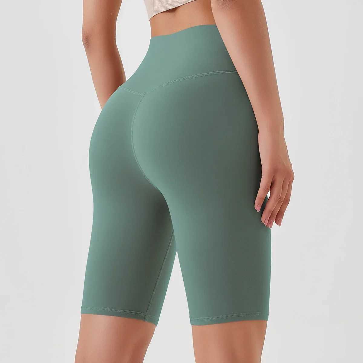 2024 High-Waisted Buttock Lifting Yoga Shorts Summer Seamless Yoga Legging Shorts Outer Wear Tight Cycling Athletic Gym ShortsXJ250111