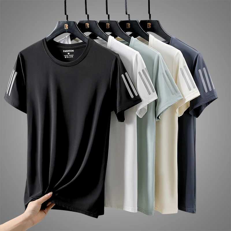 High quality ice silk thin mens casual breathable short sleeved T-shirt summer sweater absorbs quick drying sports running top W250111