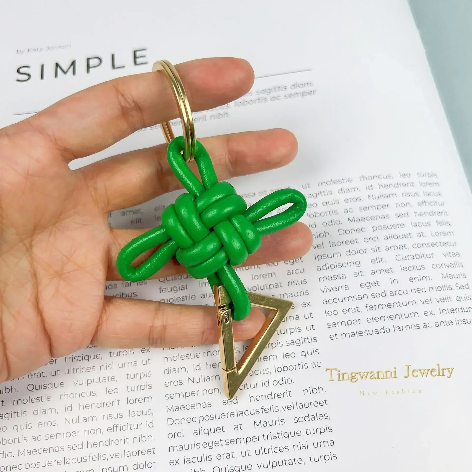 Ladies fashion bag pendant woven sheepskin car key chain leather car key pendant gift bag charm key chains 250108